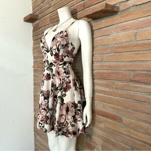 Lovely Day Floral Strappy Sun Dress  Small